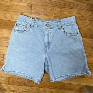 Women’s Vintage Levi’s High Waisted Mom Jean Shorts
